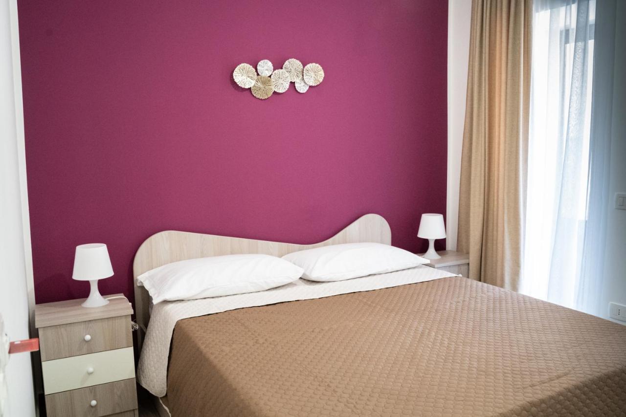 Bed and Breakfast Mamaloco Aeroporto di Catania Fontana Rossa Esterno foto